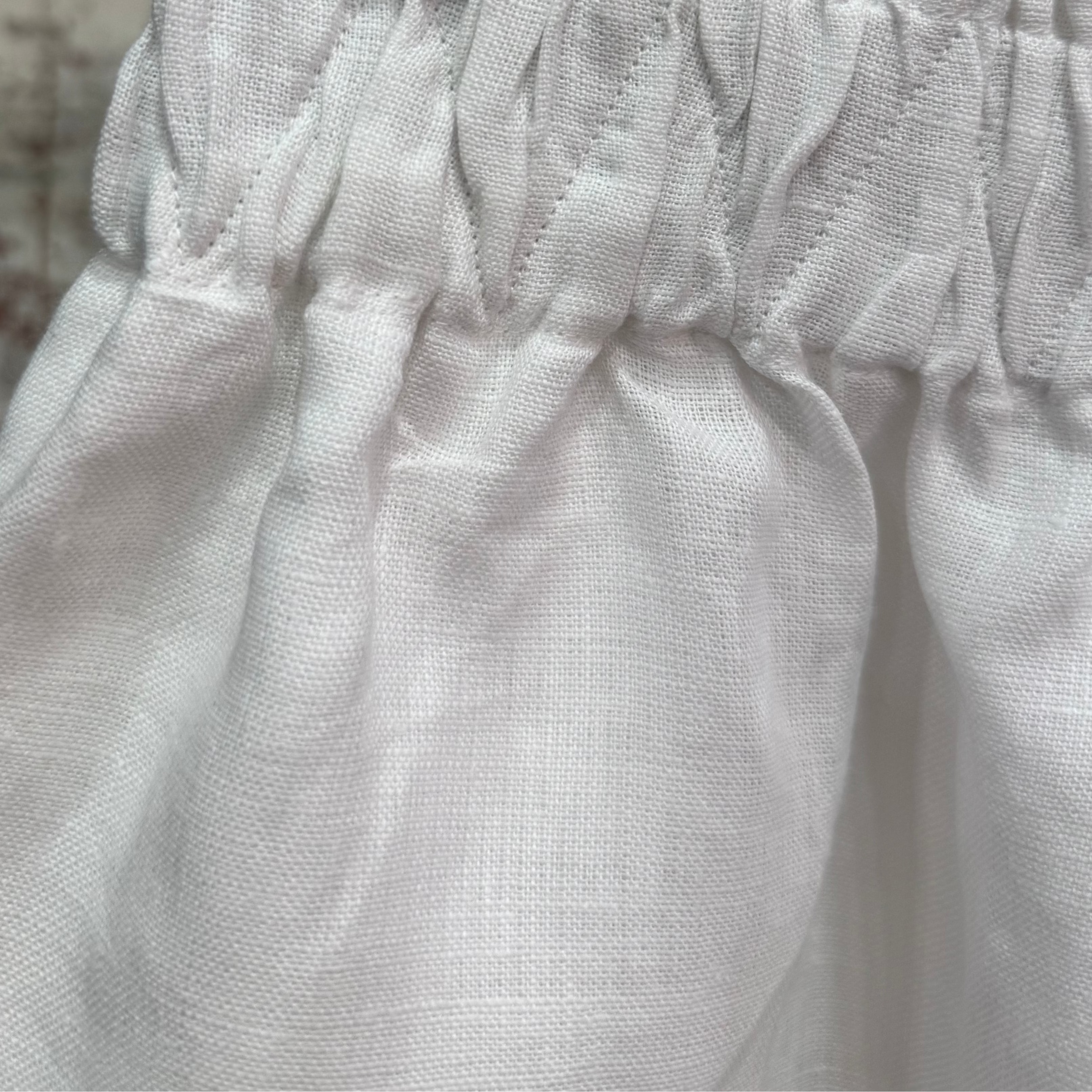 Linen Short in White