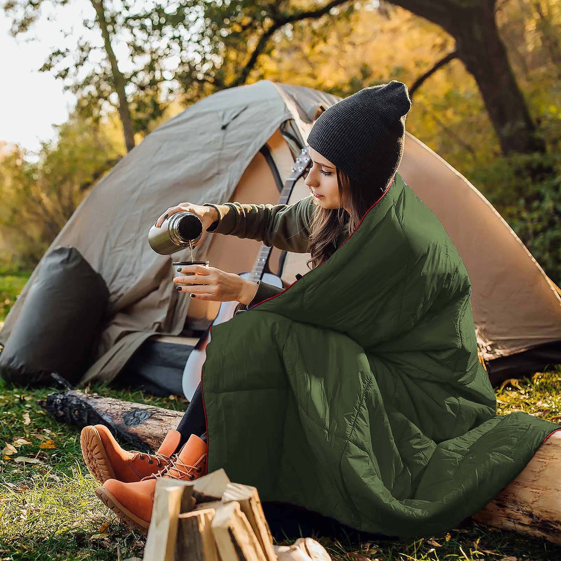 NNEDSZ Black Compact Lightweight Quilted Blanket - Soft, Warm, and Portable for Outdoor Adventures-4